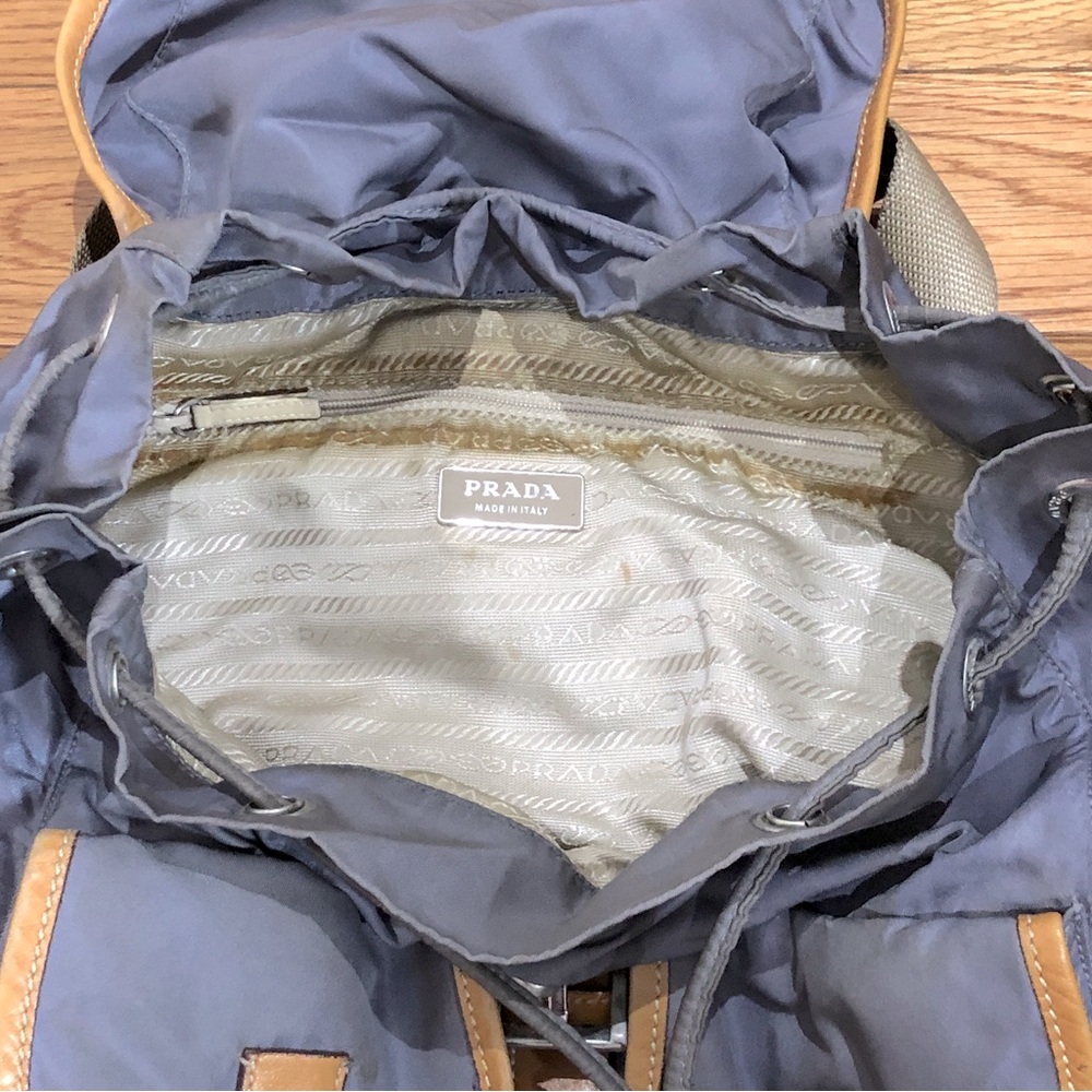Authentic Vintage Prada backpack - Picture 8 of 12